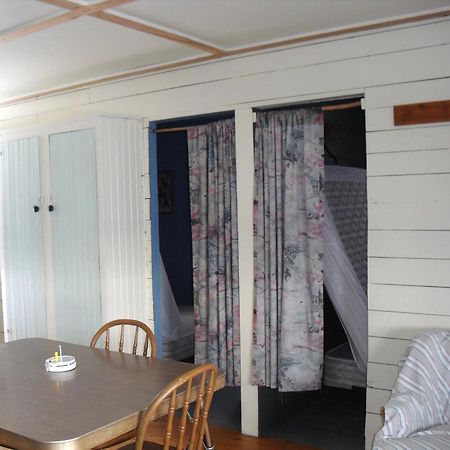 Lake Wolsey Cabins Hotell Gore Bay Eksteriør bilde