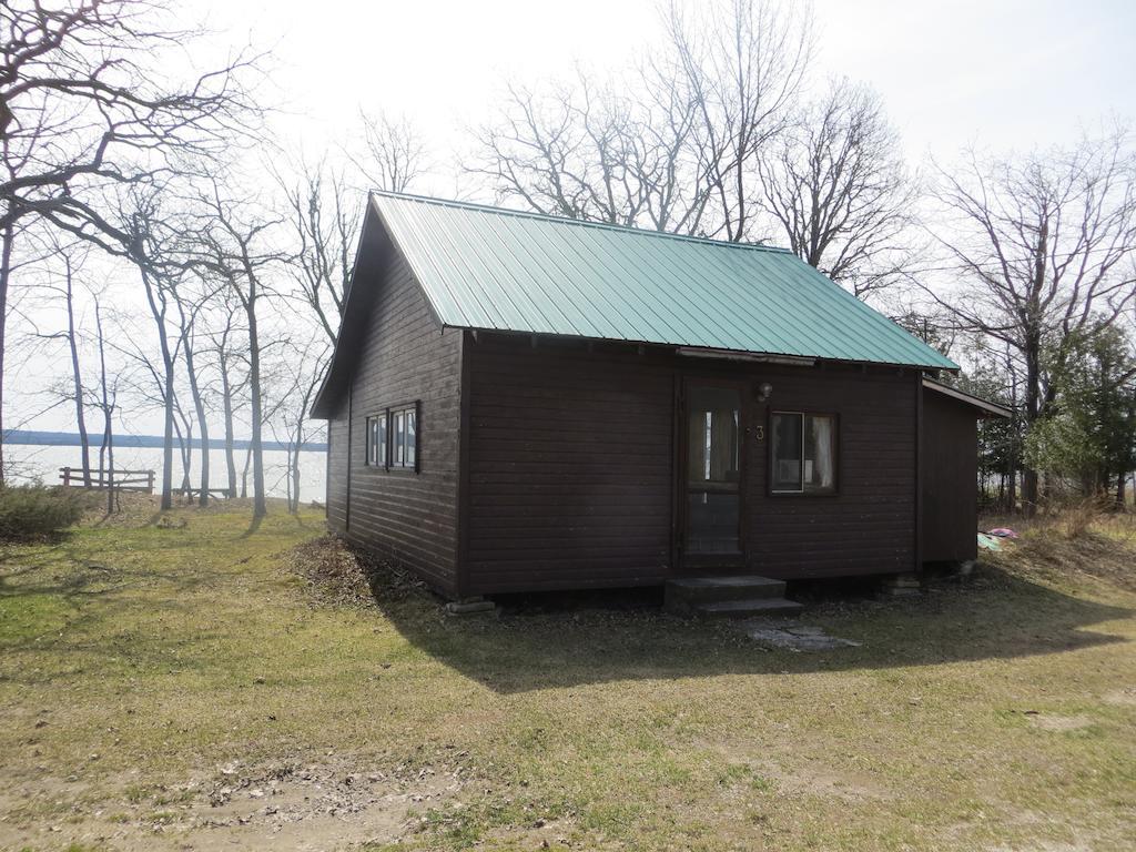 Lake Wolsey Cabins Hotell Gore Bay Rom bilde