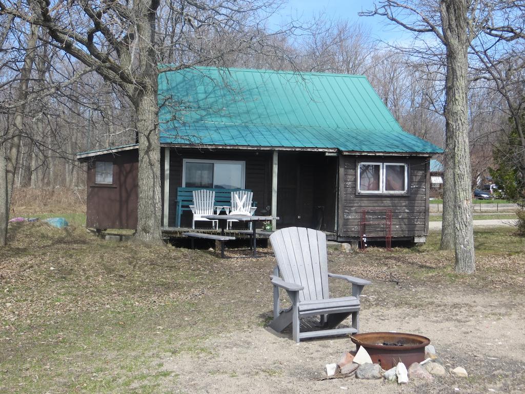 Lake Wolsey Cabins Hotell Gore Bay Rom bilde