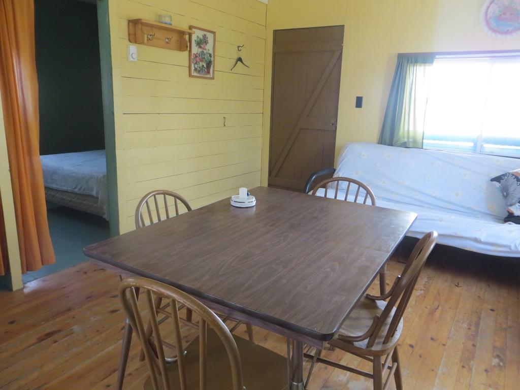 Lake Wolsey Cabins Hotell Gore Bay Rom bilde